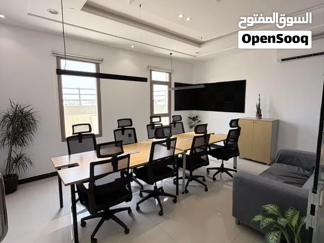 مكاتب للإيجار