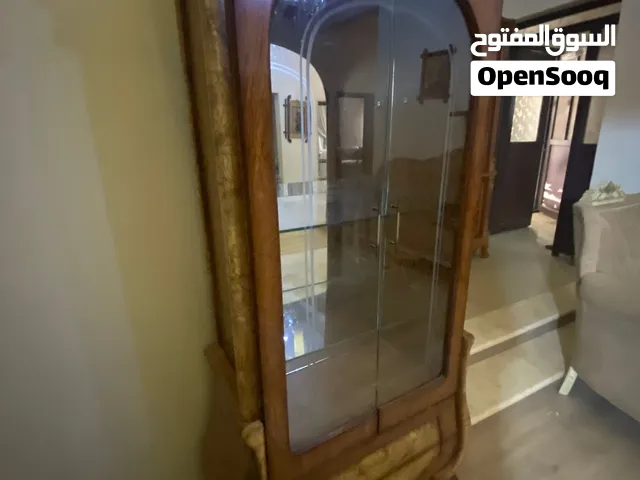 السلام عليكم ورحمة الله وبركاته بوفي مستعمل للبيع