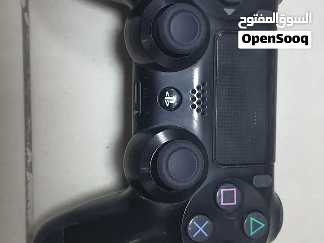 يد سوني فور اصلي مستعمل للبيع نظيفه ومافيها اي مشاكل