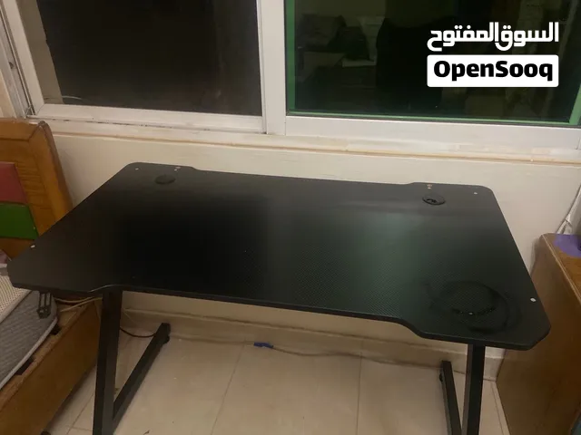 طاوله بيسي