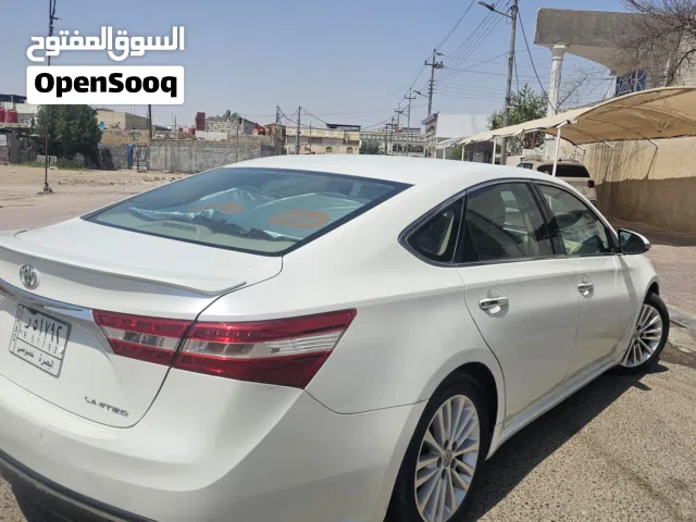 2013 تويوتا افالون Limited