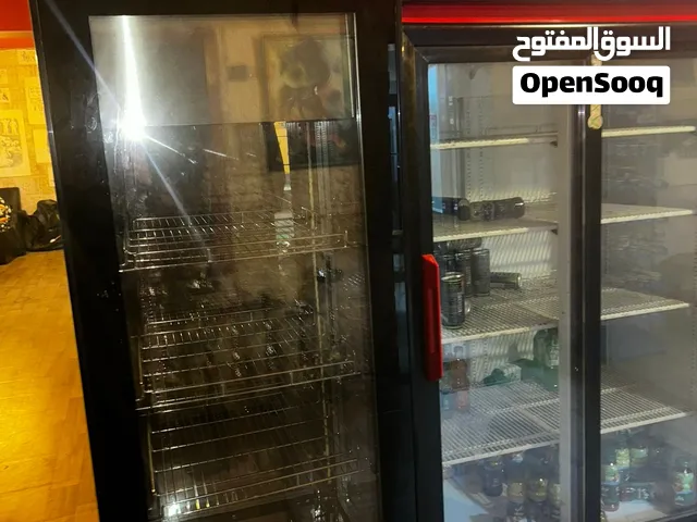 ثلاجة عرض رأسية أنيقة (باب زجاجي) - بحالة ممتازة