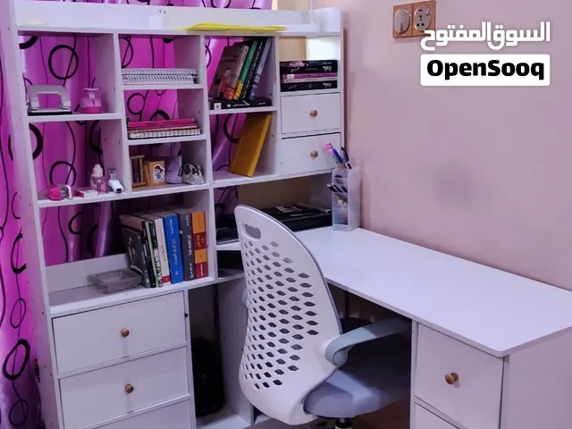 مكتبة دراسية
