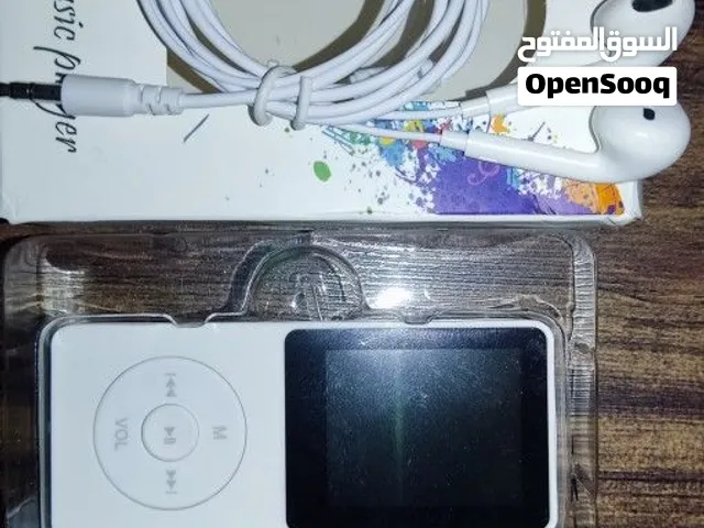 مشغل ام بي فور تحط له ممري فيه صوتيات خفيف لاوقات الرياضه