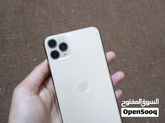 آيفون 11 برو ماكس ذهبي مع سعة 256 جيجابايت حالتة مستعملة تشمل شاحن