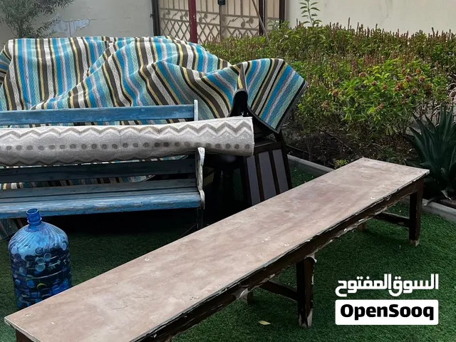 كرسي بجودة جيدة جدا جدا ( قابل للتفاوض)