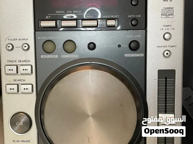 CD player CDJ-200