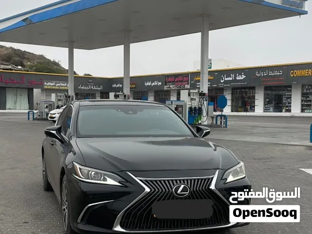 لكسر Es 2019  للبيع فقط ليس للمبادله