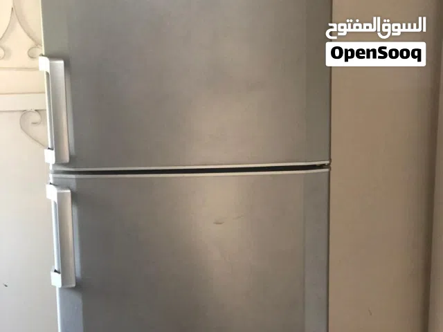 ثلاجة بيكو عاطلة  لايوجد خدمة توصيل المكان فشلوم