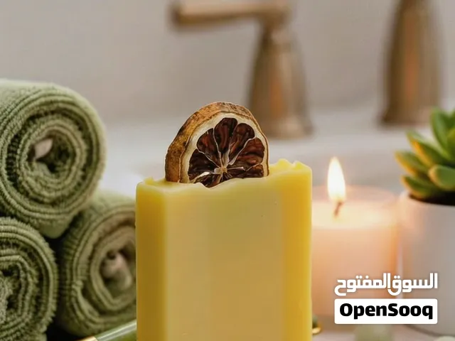 للبيع شركة قائمه ومتخصصه في صناعة منتجات العنايه بالبشره والشعر وصناعة الشموع