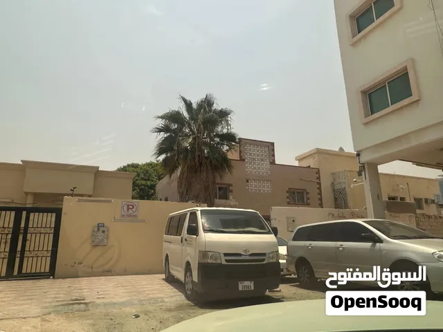 للبيع– فيلا في الراشدية 3  إمارة عجمانتملك حر لجميع الجنسيات  تصنيف البلدية: سكني تجاري