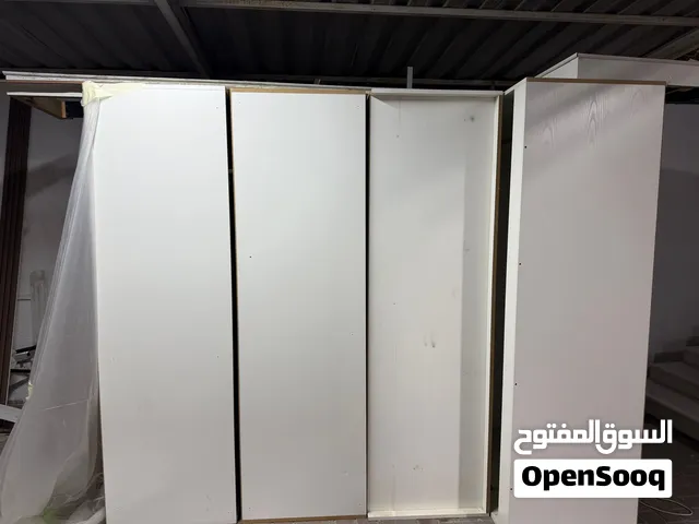 كبت من رفوف وعلاق