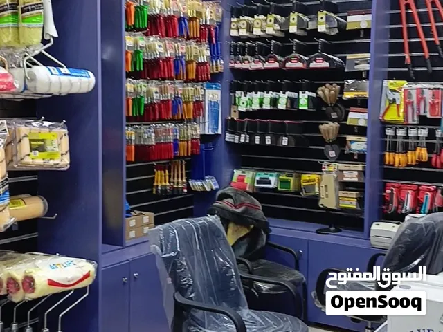 للبيع ديكور وتجهيزات محل تجاري كاملة رفوف وكاونتر جديدة لم تستخدم