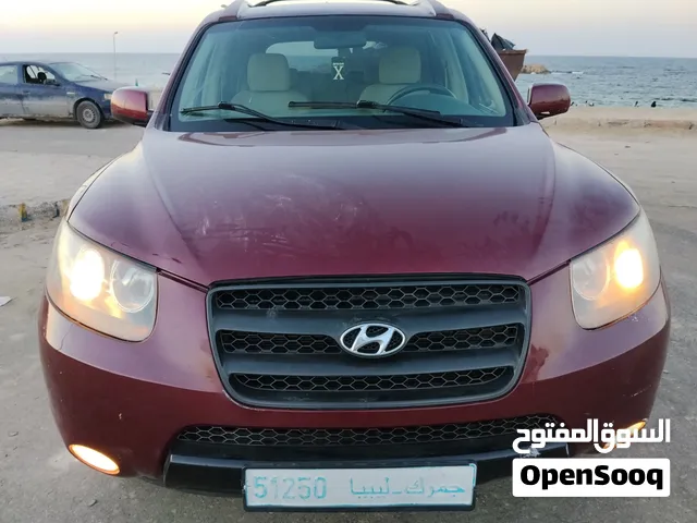 هونداي سنتافي موديل 2008 ثلاث صفات صالونها بيج رساله مفتوحه ومكيفة واللون خمري محركها 33