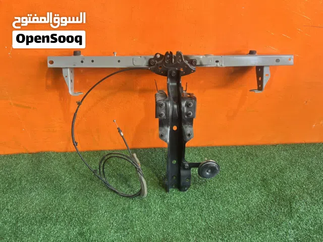 صاجة علوية لواجهة اماميه نيسان ليف 2018-2024 مع عامود واجهة وسط  اصليه مستعمل ياباني