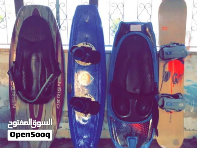زلاجات ماء وثلج  و زلجات رمليه للبيع بحاله ممتازه  ويوجد منهم ماركات عالميه  للبيع واسعارهم بسعر واح