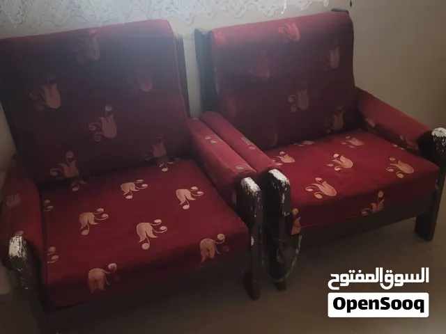 اثنين كراسي فقط