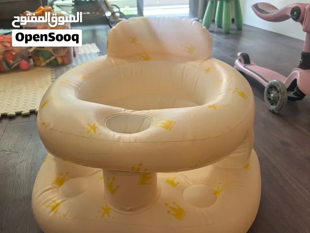 كرسي جلوس منفخ للأطفال حالة 90% استلام ذاتي قرب مول عبدلي عمان