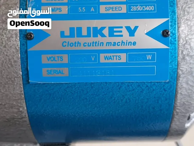 مقص أقمشة 8 إنش للبيع  شبه وكالة وبحالة ممتازة جدًا، استعمال خفيف جدا  نظيف وجاهز للاستخدام