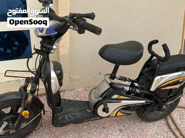 سكوتر كهربائي حالة جيدا سكوتر مقعدين السعر 450