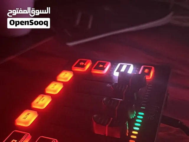 24 Sony monitors for sale  in Abu Dhabi