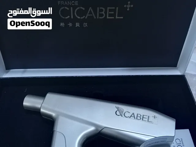 جهاز تجميل ماركة CICAEL يستخدم لحقن البشره ملحقاته فقط الشاحن يستخدم حسب التعليمات