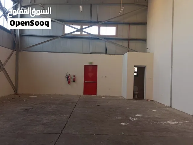 فرصة استثمارية مميزة   للبيع مستودعات بعجمان الجرف بدخل 8%  مطلوب 20 مليون