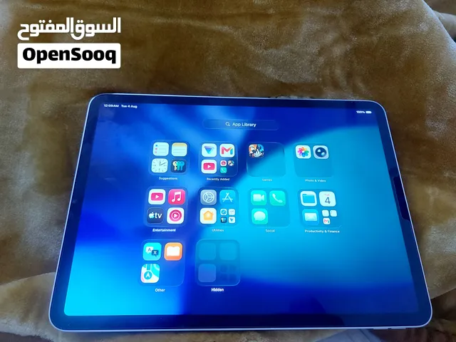 ipad pro 11 inch 128 GB like new condition .