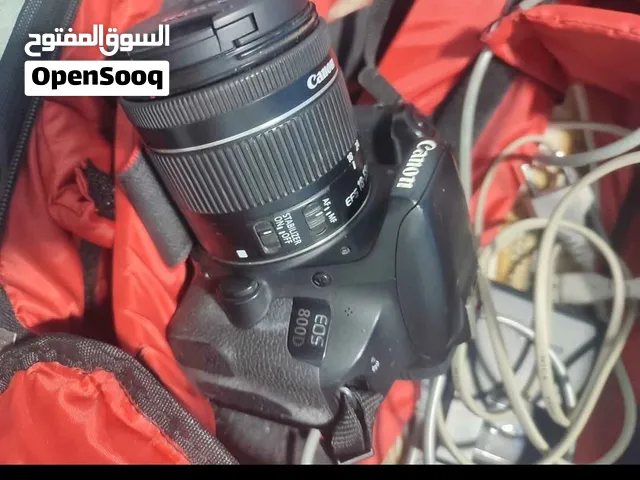 كاميرا كانون 800D للبيع بحاله نضيفه ومعاها الفلاش الي ف الصوره جديد مستخدمش ومعاها كل مشتملاتها
