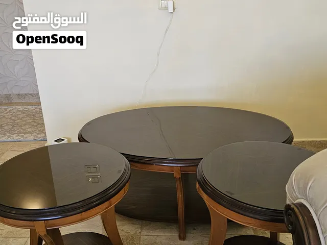 طاولة وسط مع طاوله جانبيه عدد 2