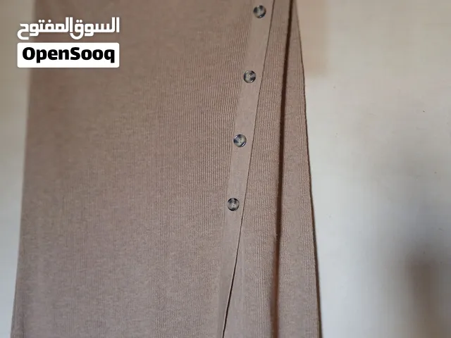 تنورة/جيب تريكو شتوية جديدة تماماً بالتيكيت والتاغ ماركة H&M - مقاس XL