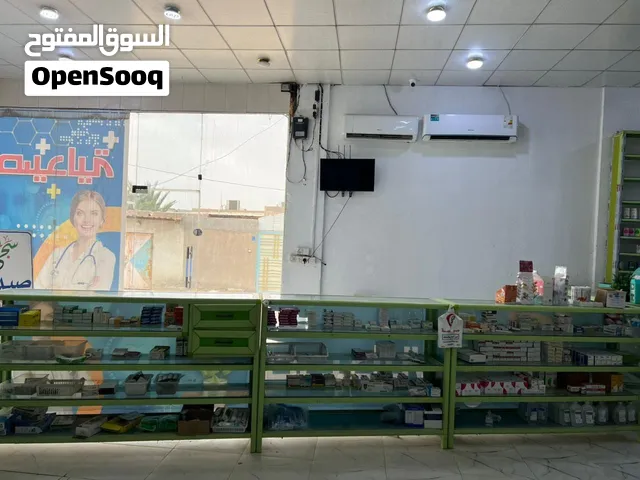 اثاث صيدلية للبيع