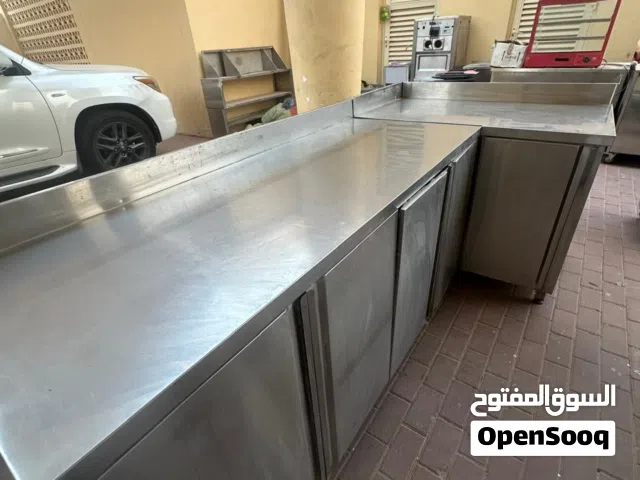اداوات مطعم وكوفيات