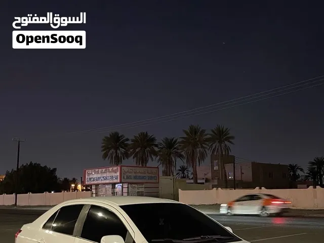 تويوتا يارس نظيفه امورها طيبه