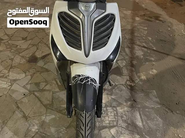اسكوتر بينيلي كافنيرو كلاسيك بنزين 150 cc