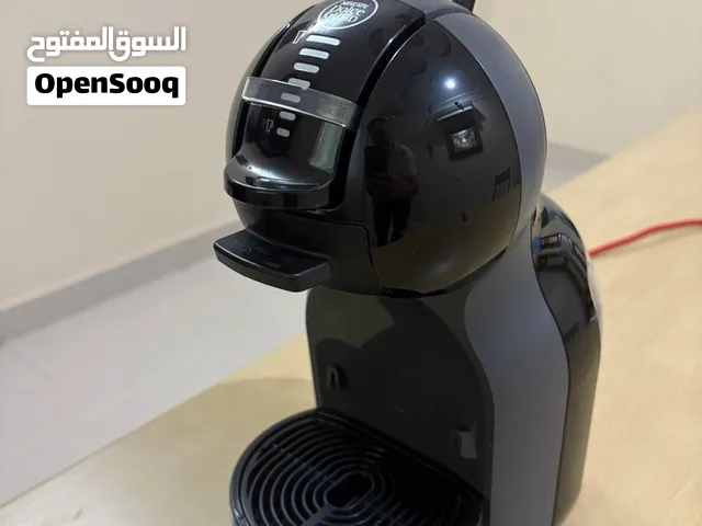 ماكينة قهوة قليلة الاستخدام شبه جديدة