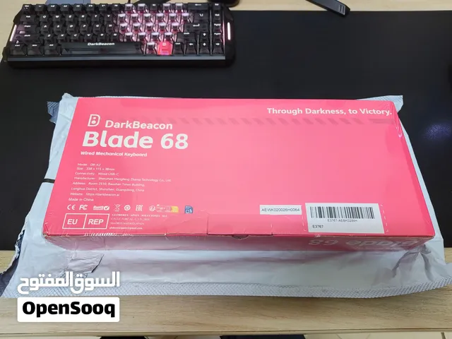 New Unopened DarkBeacon Mechanical 65% keyboard White Transparent Keycaps