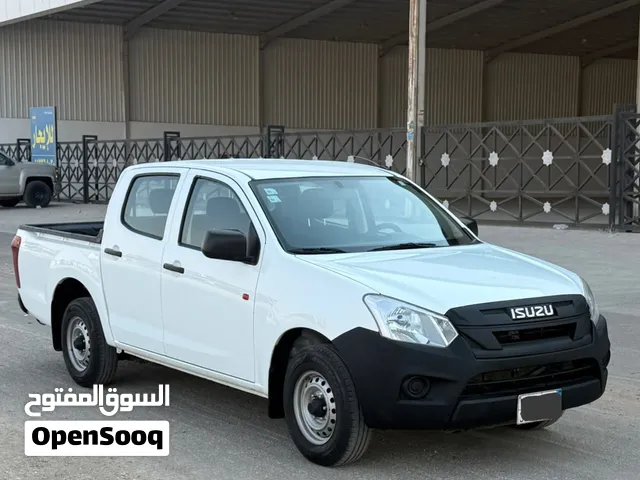 ايسوزو ديماكس 2021 غمارتين  لون ابيض للبيع