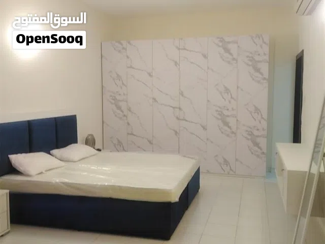 للإيجار شقة مفروشة في امواج بسعر 290 شامل