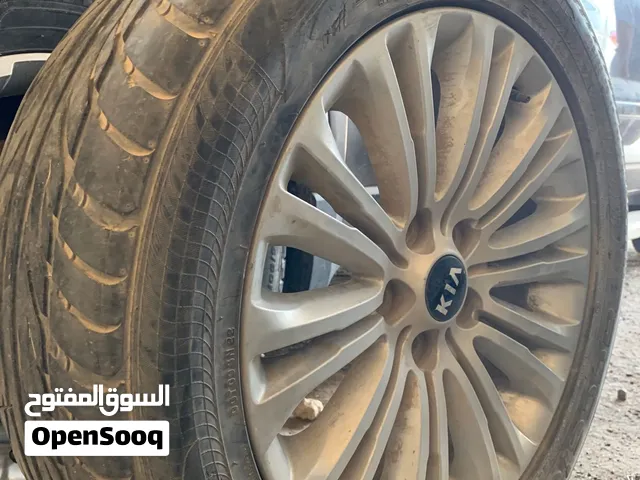 للبيع تاير معى الرنق اموره تمام بس داش في التاير مسمار توديه عند البنشري يحطلك رقعه