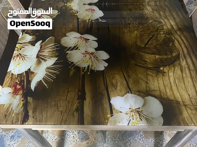 ميز طعام مع اربع كراسي للبيع