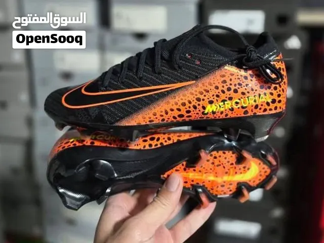 بوت رياضة نايك