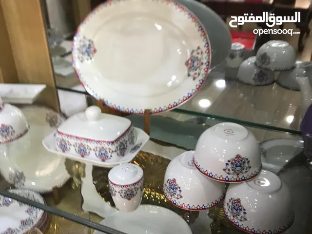 طقم سفرة جديد غير مستعمل 73 قطعة