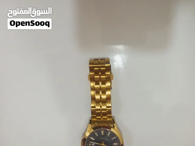 ساعه مميزاتها تطلع الشهر وشوف الساعه بايش