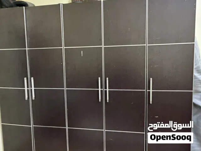 دولاب كبير للبيع