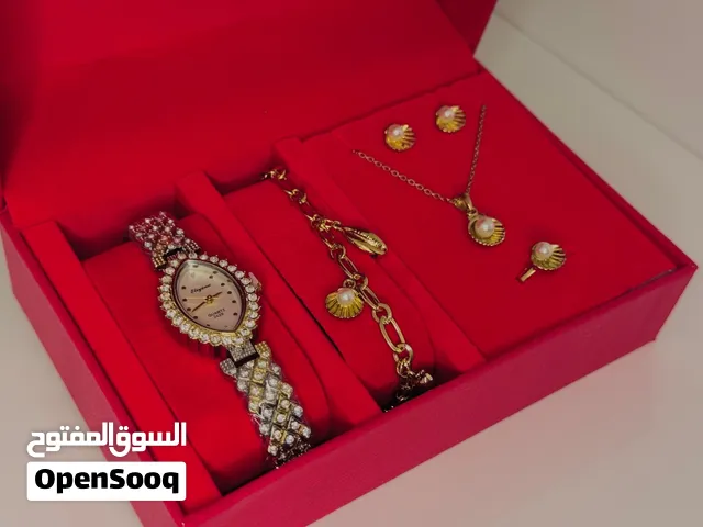 ساعة مع محبس مع سوار مع قلادة مع العلبة بسعر بلاااش