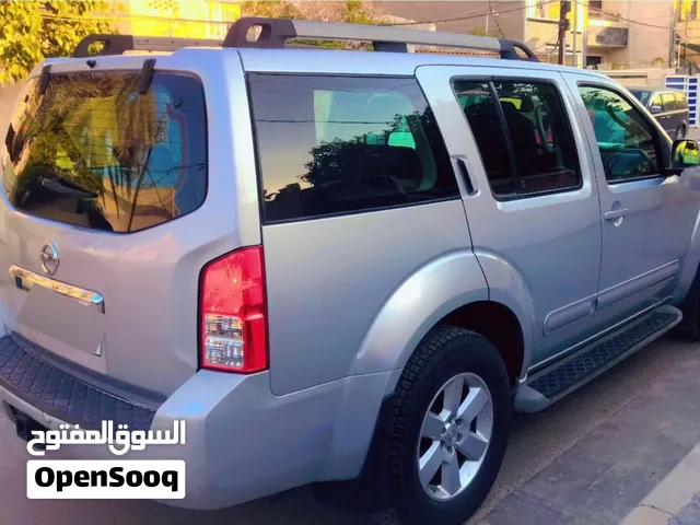 نيسان باثفايندر  2011