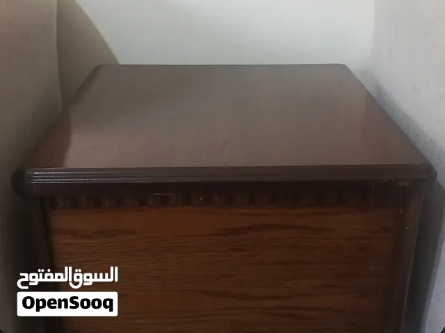 طاولات جانبية