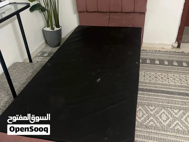 كرسي نوم ودراجة رياضيه