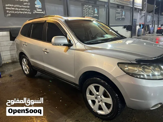هيونداي سنتافي 2009  7 ركاب  محرك 2700 سي سي، دفع رباعي